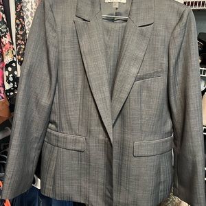 Nwot LeSuit pant / Blazer Set , charcoal gray with wider leg